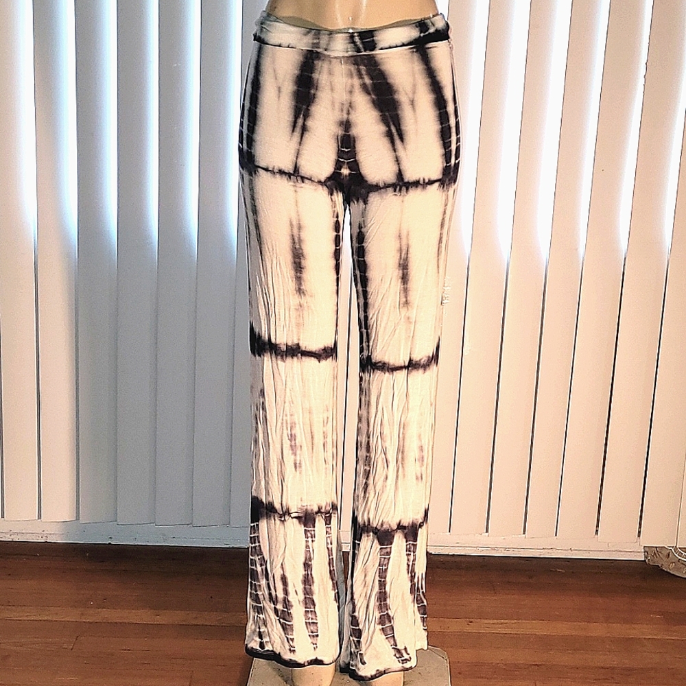 NWOT Black & white Funky tie die wide leg pants size p/s